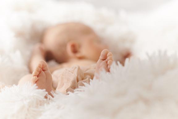 Baby auf Fell